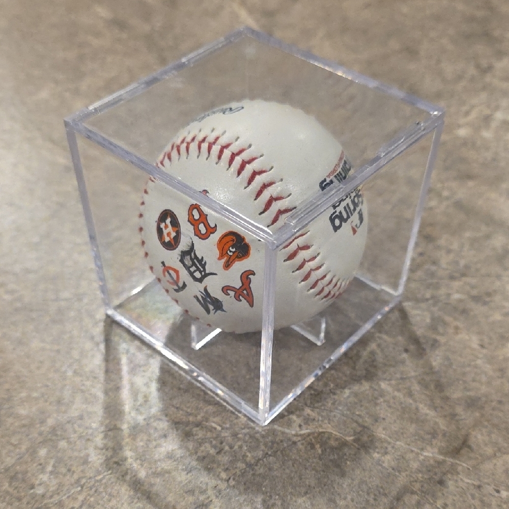 (J64) Rawlings White Baseball with Red Stitching